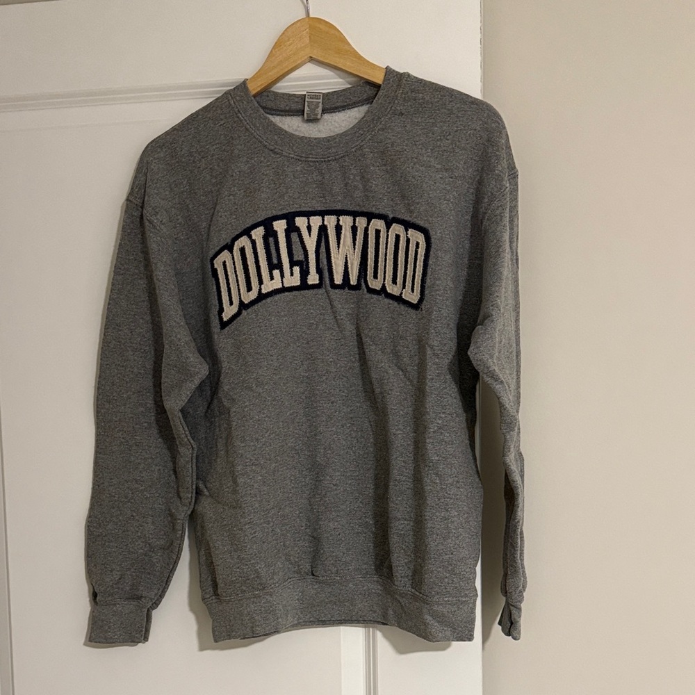 Dollywood women’s sweatshirt size M